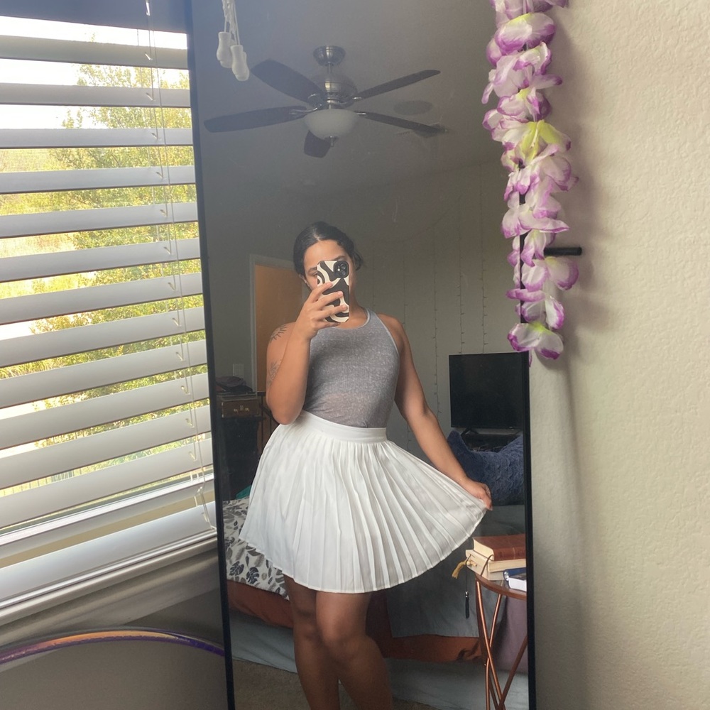 White pleated tennis skirt